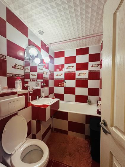 Apartament cu 3 camere semidecomandat, mobilat în Mănăștur
