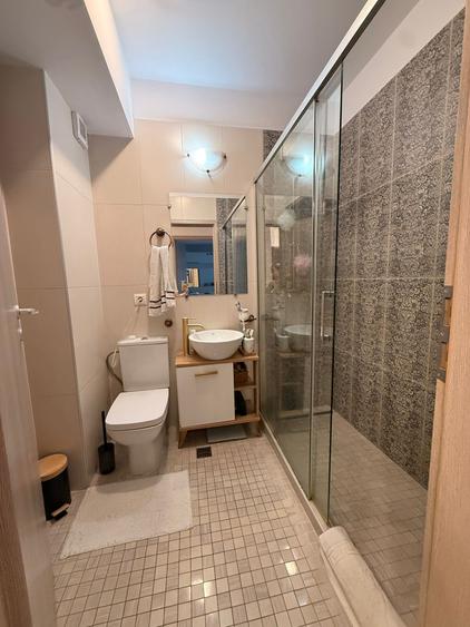 Apartament cu 3 camere decomandat în Militari