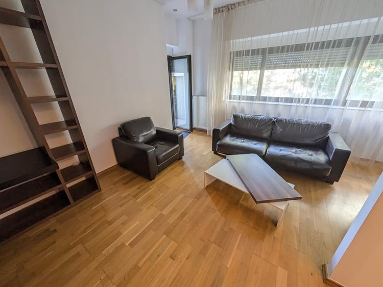 Apartament cu 3 camere, mobilat în Băneasa