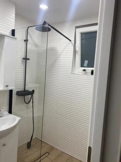 Apartament cu 2 camere semidecomandat în Berceni