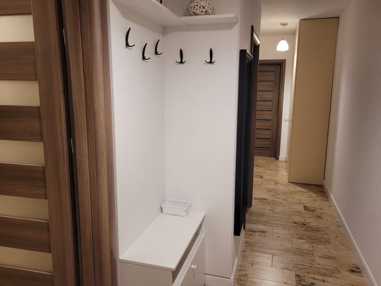 Apartament cu 3 camere decomandat în Apărătorii Patriei