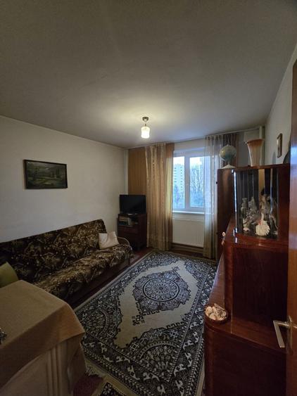 Apartament cu 2 camere decomandat în Griviței