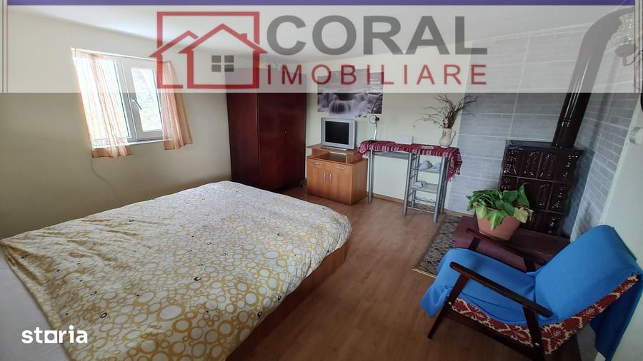 Casă cu 3 camere cu Teren 2070 Mp în Cârjiți