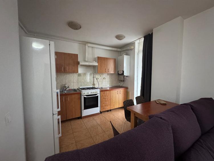 Apartament cu 2 camere semidecomandat în Borhanci