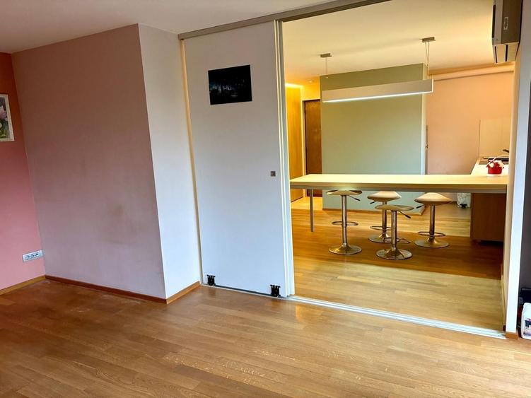 Apartament cu 2 camere decomandat, mobilat în Bucovina