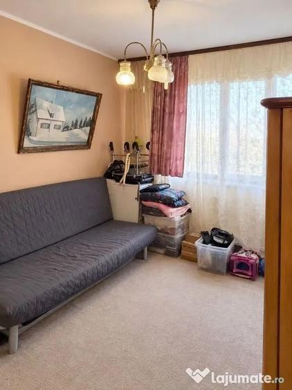 Apartament cu 3 camere decomandat în Mazepa 1