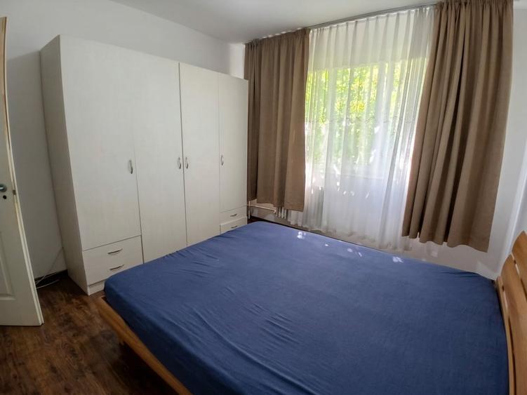 Apartament cu 2 camere semidecomandat, mobilat în Tătărași