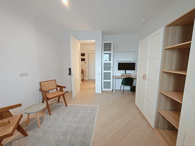 Apartament cu 3 camere decomandat, mobilat în Pipera