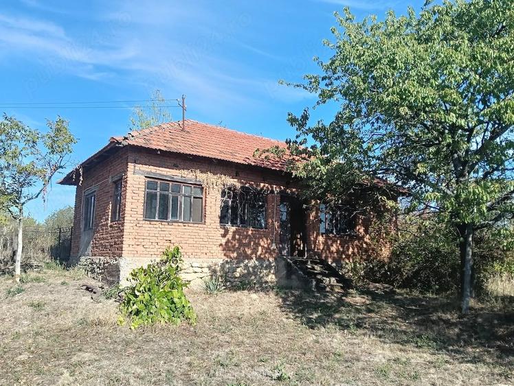 Casă cu 1 camere cu Teren 6700 Mp în Târnava