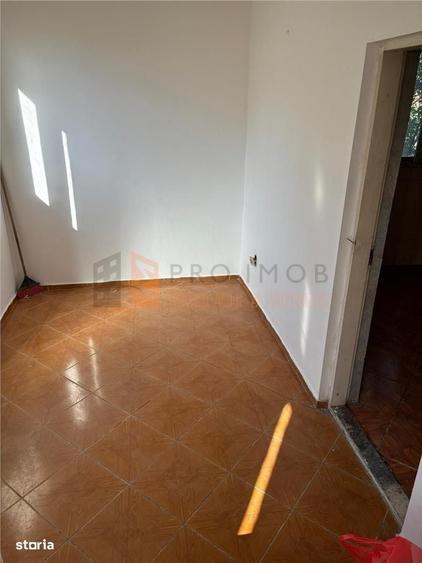 Casă cu 3 camere decomandat în Zilișteanca