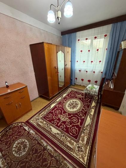 Apartament cu 2 camere semidecomandat, mobilat în Craiovița Nouă