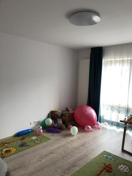 Apartament cu 4 camere decomandat, mobilat în Răcădău
