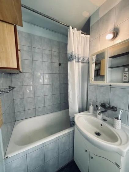Apartament cu 2 camere decomandat în Lacul Tei