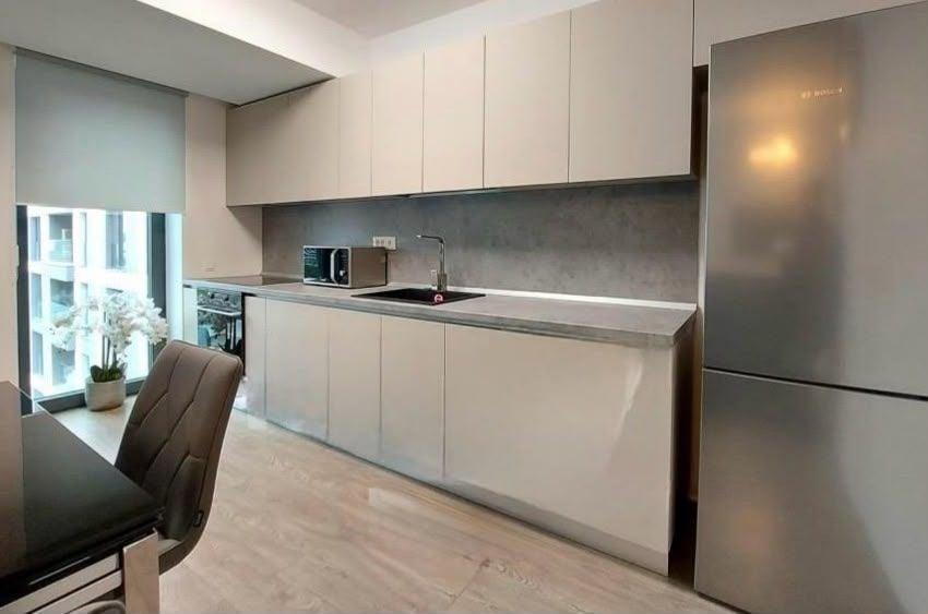 Apartament cu 3 camere decomandat în Aviației