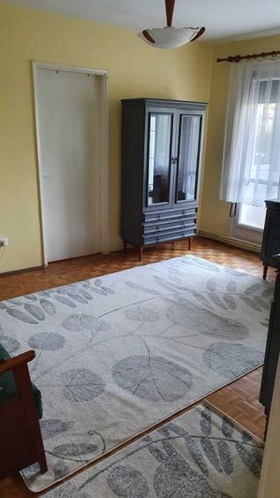 Apartament cu 2 camere nedecomandat în Astra