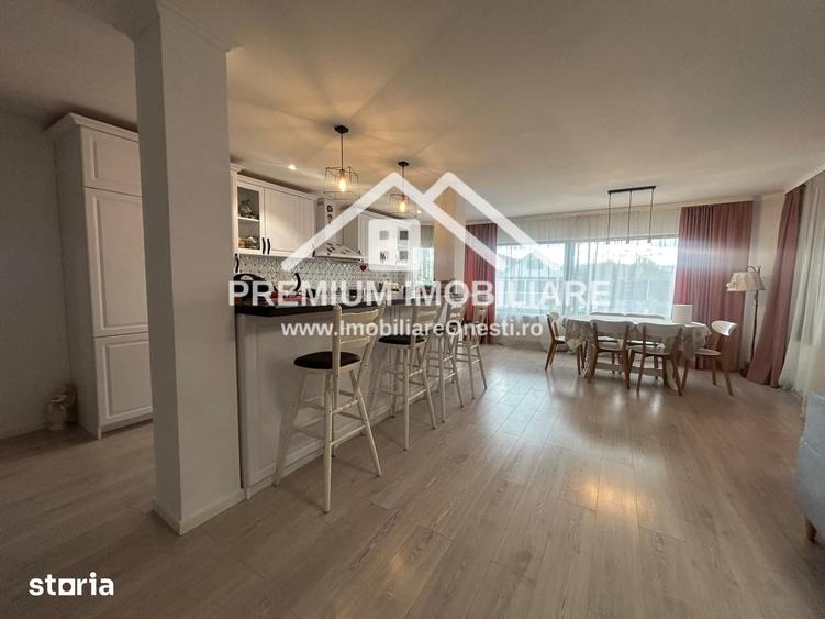 Casă cu 8 camere cu Teren 2680 Mp în Mănăstirea Cașin