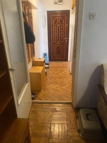 Apartament cu 2 camere semidecomandat în Km 4-5