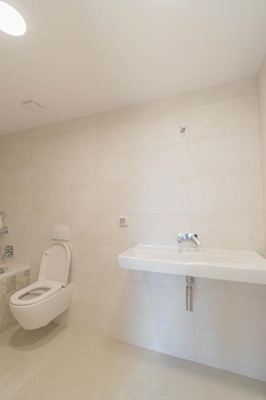 Penthouse cu 6 camere decomandat în Aviației