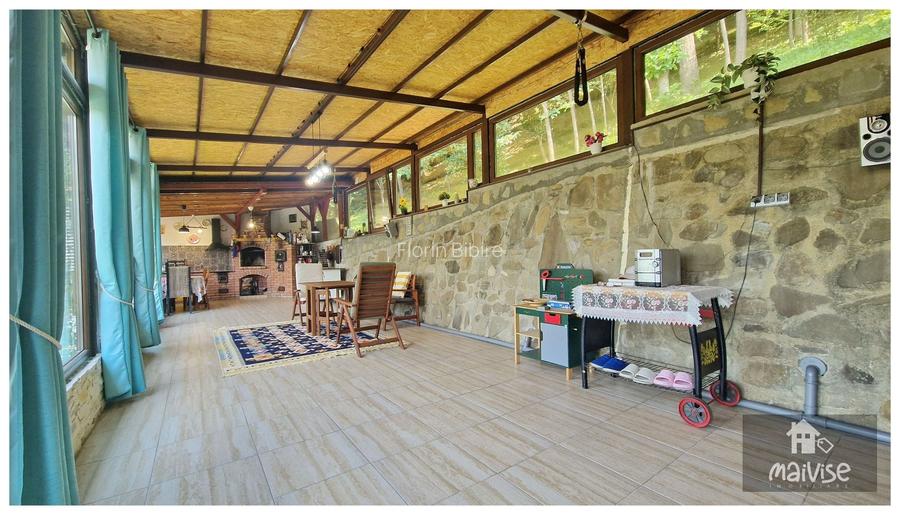 Vila superba, zona impadurita Valenii de Munte, teren 2473 mp
