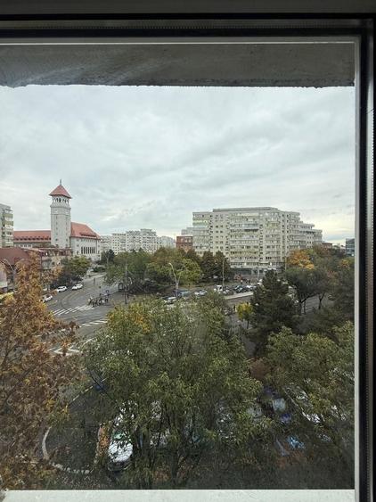 Apartament cu 3 camere decomandat în Banu Manta