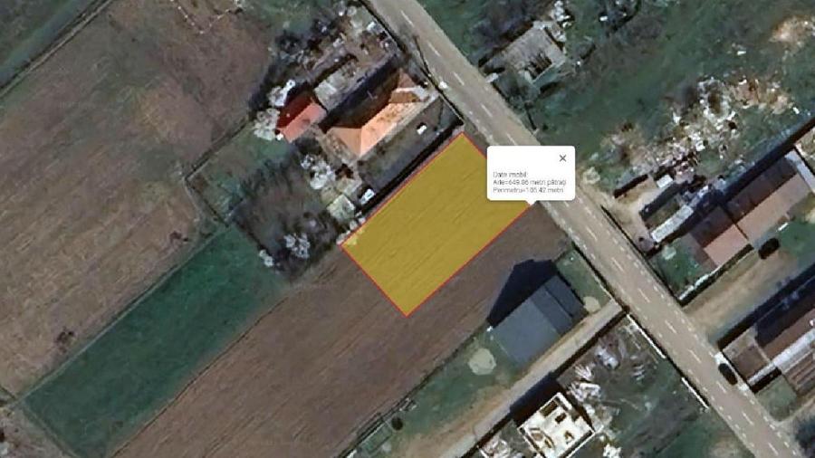 Teren agricol intravilan de 2500 mp, în Dumbrava Roșie