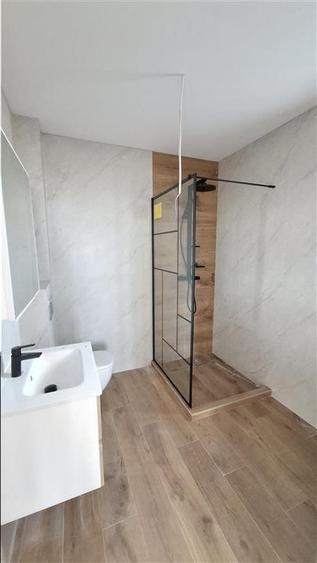 Duplex cu 4 camere cu Canalizare în Valea Lupului