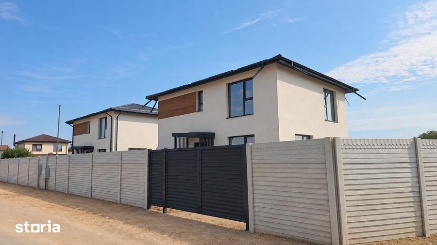 Casă cu 4 camere cu Teren 450 Mp în Cernica