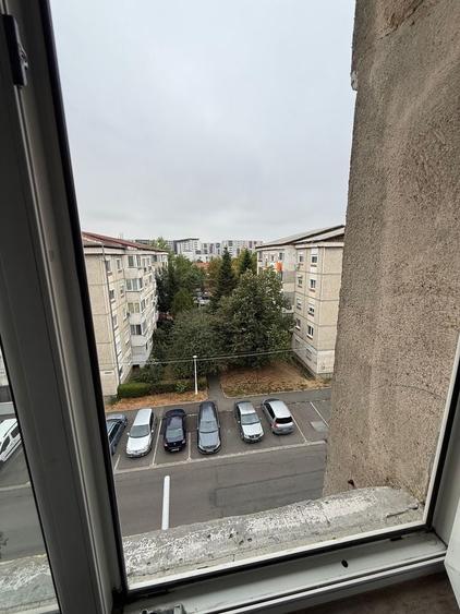 Garsonieră decomandată în Central