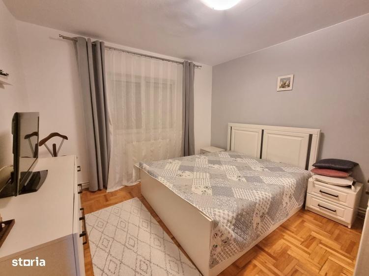 Apartament cu 3 camere decomandat în Bistrița Lac