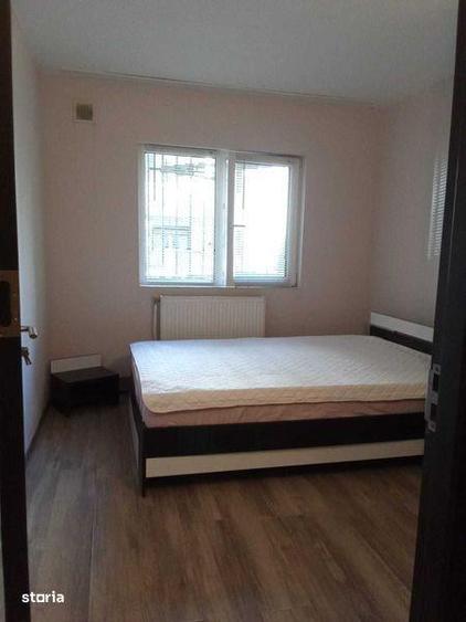 Apartament cu 3 camere decomandat în Letea Veche