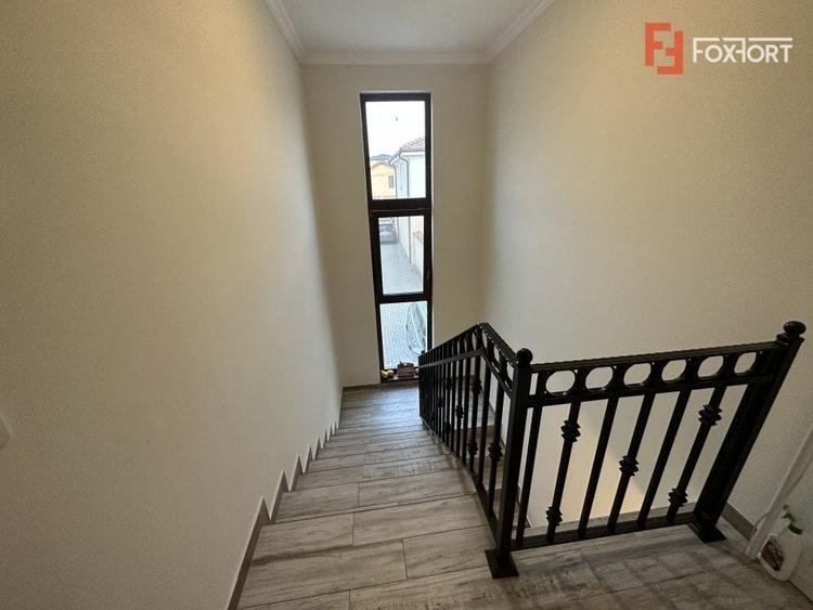 Duplex cu 3 camere cu Canalizare în Giroc