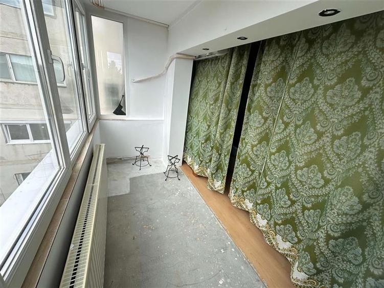 Apartament cu 3 camere decomandat în Bucovina