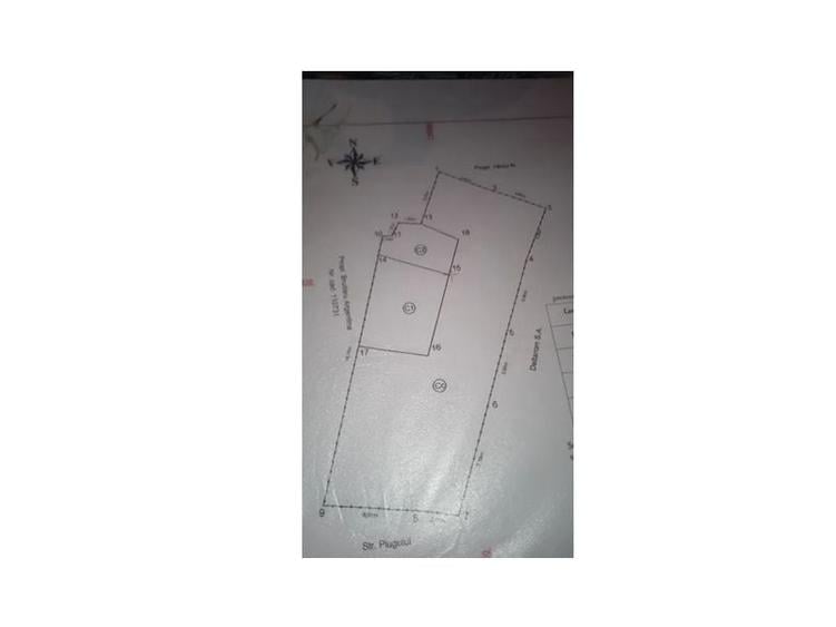 Casă cu 2 camere cu Teren 255 Mp în Piața Centrală