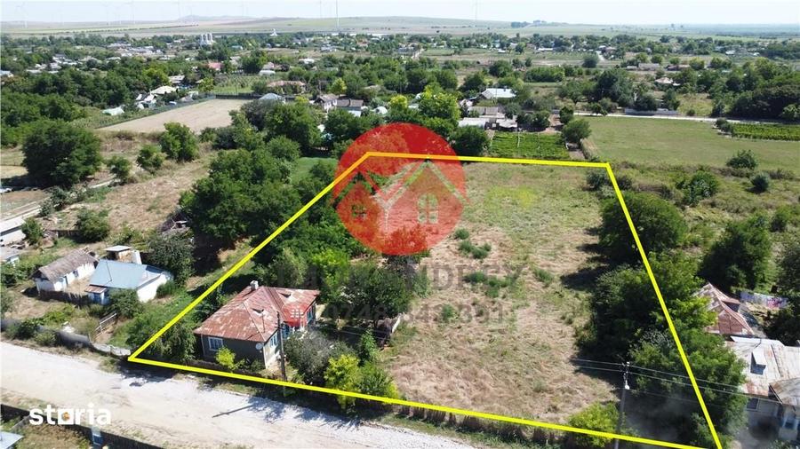 Casă cu 2 camere cu Teren 3706 Mp în Valea Nucarilor