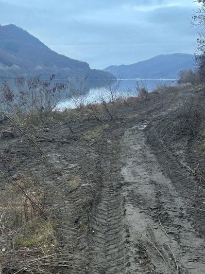 Teren de 200 mp, în Cozla