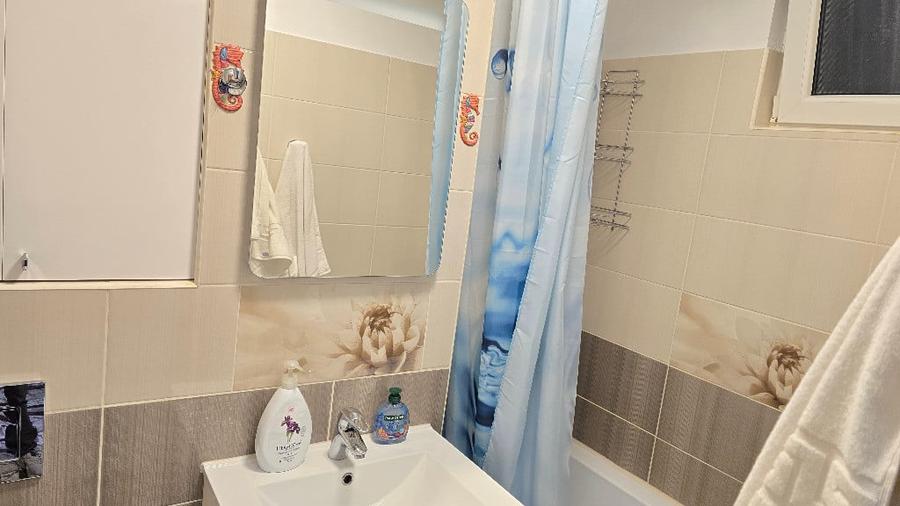 Apartament cu 3 camere decomandat în Ultracentral