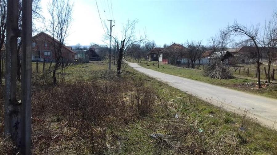 Teren Construcții intravilan de 2800 mp, în Almaș
