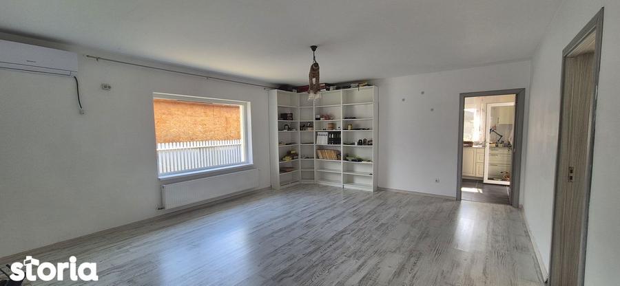 Casă cu 4 camere cu Teren 417 Mp în Clinceni