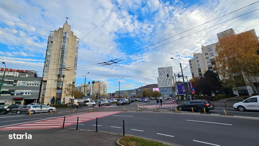 Spațiu comercial, de 100 mp, în Centrul Civic