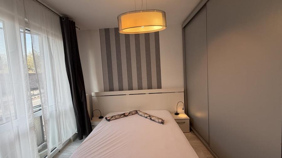 Apartament cu 2 camere semidecomandat în Universitate