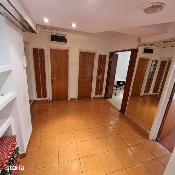 Apartament cu 2 camere în Centrul Civic