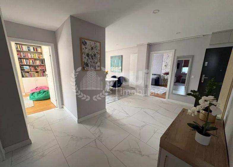 Apartament cu 4 camere decomandat, mobilat în Plopilor
