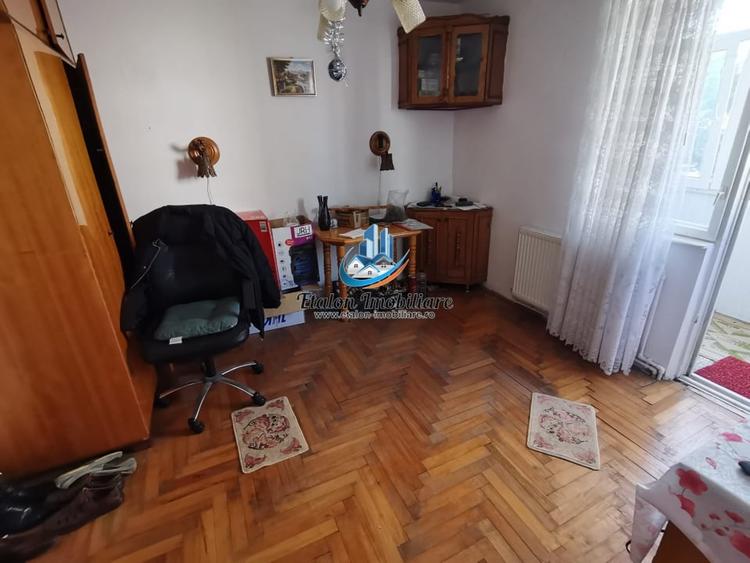 Apartament cu 2 camere decomandat în Dărmănești