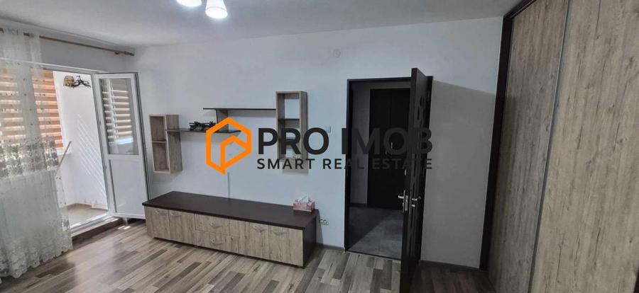 Apartament cu 2 camere semidecomandat, mobilat în Micro 14