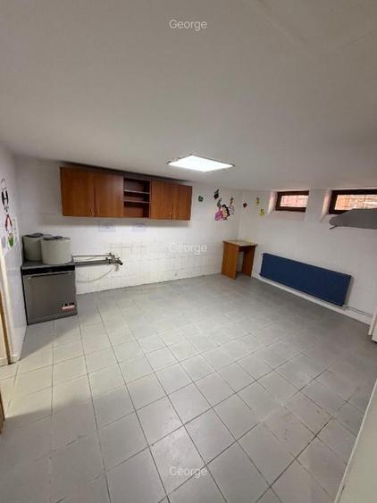 Casă individuală cu 9 camere cu Teren 800 Mp în Timpuri Noi