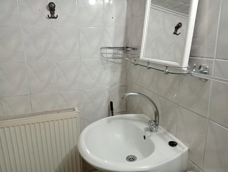 Garsonieră decomandată în Pieptănari