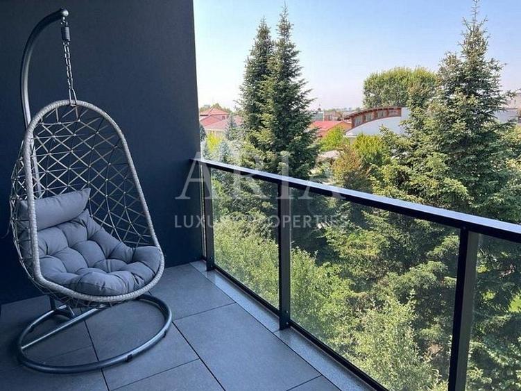 Apartament cu 4 camere decomandat, mobilat în Pipera
