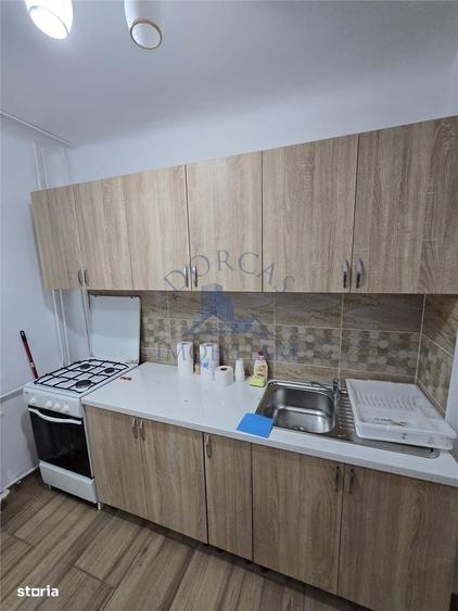 Garsonieră decomandată în Brazda lui Novac
