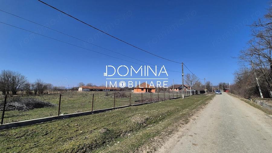 Teren de 4658 mp, în Scoarța