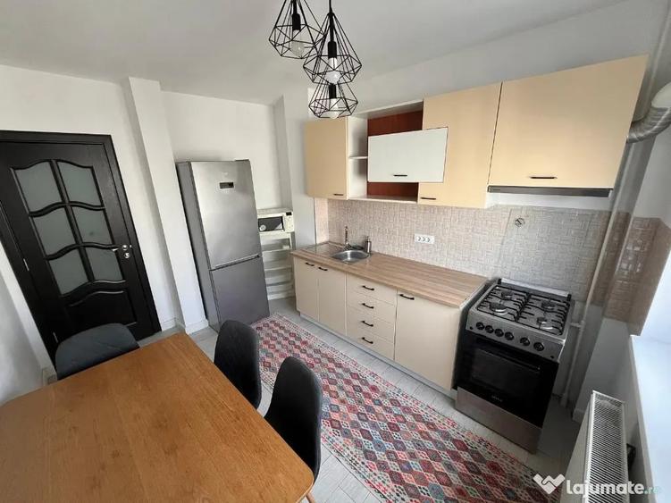 Apartament cu 3 camere decomandat în Gorjului